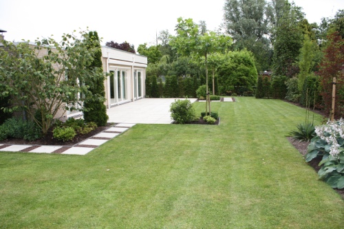 Grote tuin aanleggen Grote tuin aan laten leggen