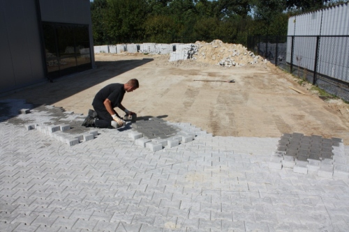 Bestrating aan laten leggen Bestrating aan laten leggen