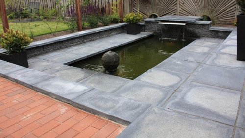 Sierbestrating aan laten leggen Sierbestrating aan laten leggen door hoveniersbedrijf Stevens